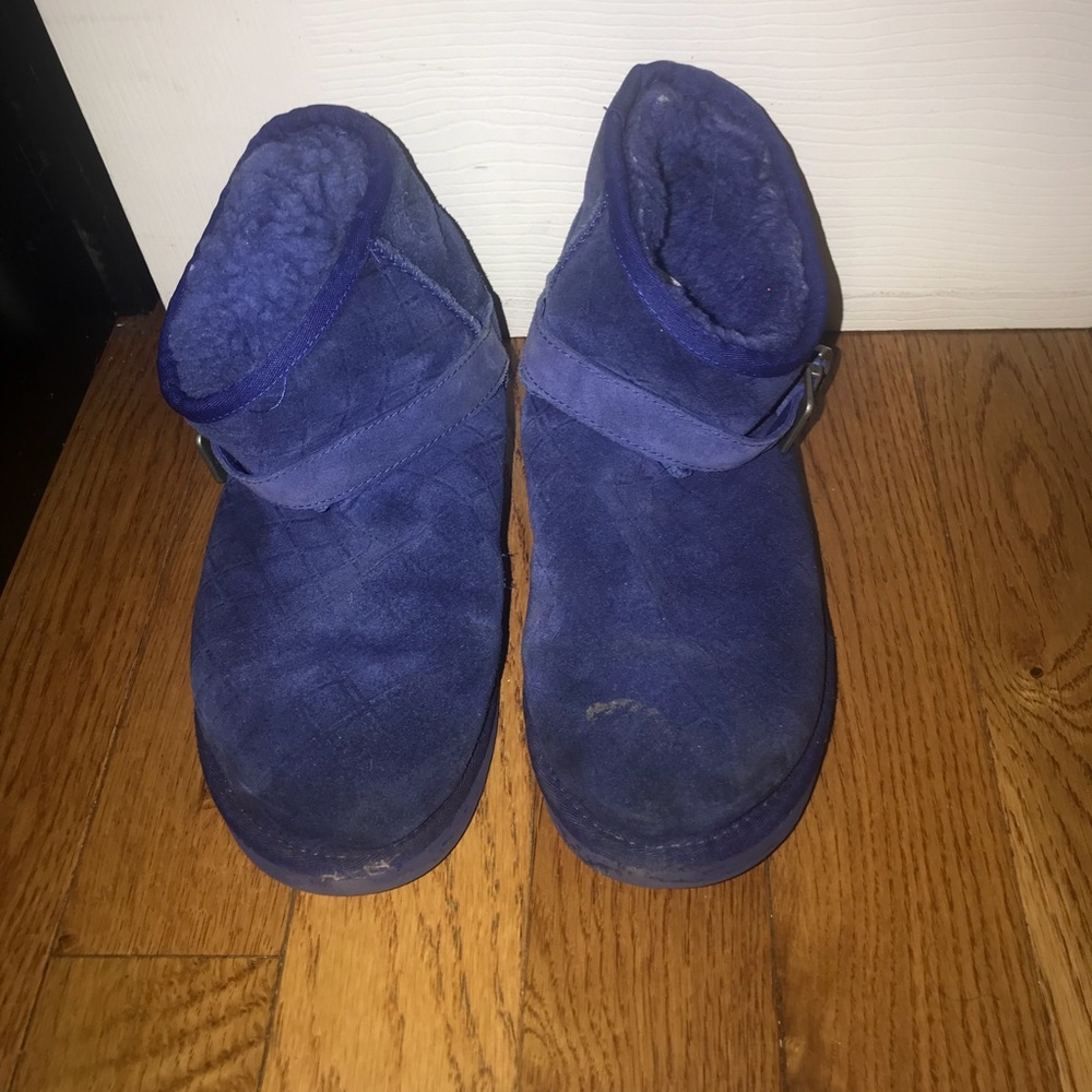 UGGS